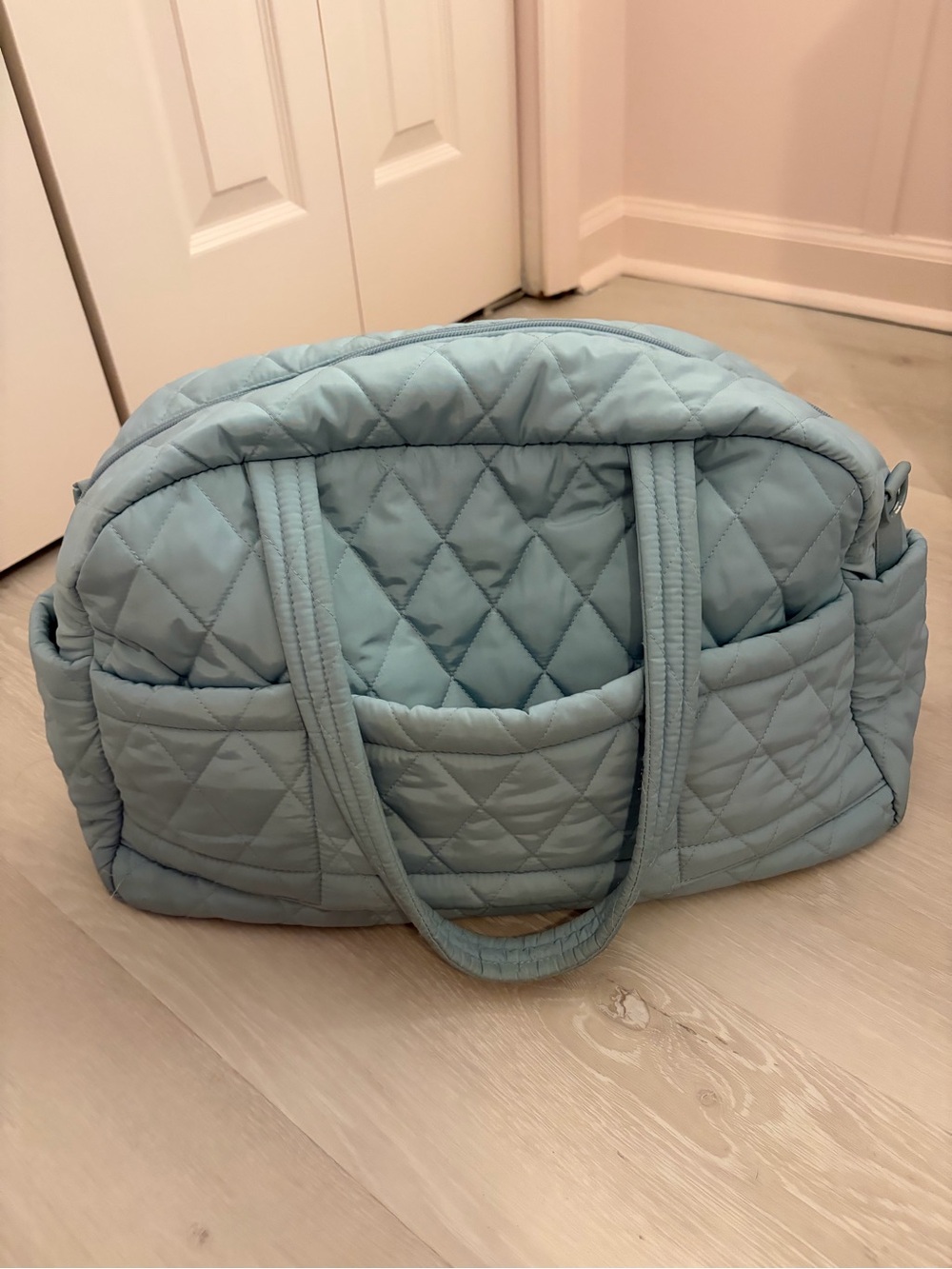 Vera Bradley Ultra Light Traveler Bag